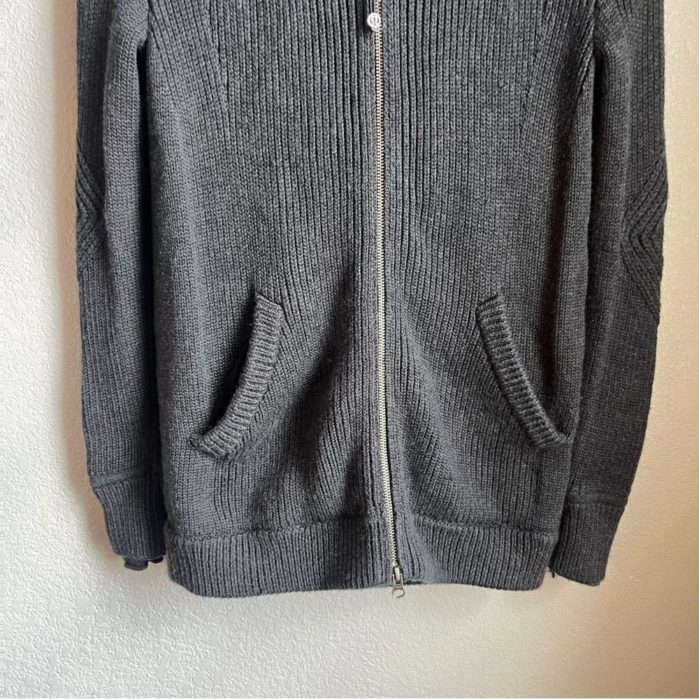 Lululemon SweatEr Once A Day
Jacket
Heathered Black - Picture 5 of 11